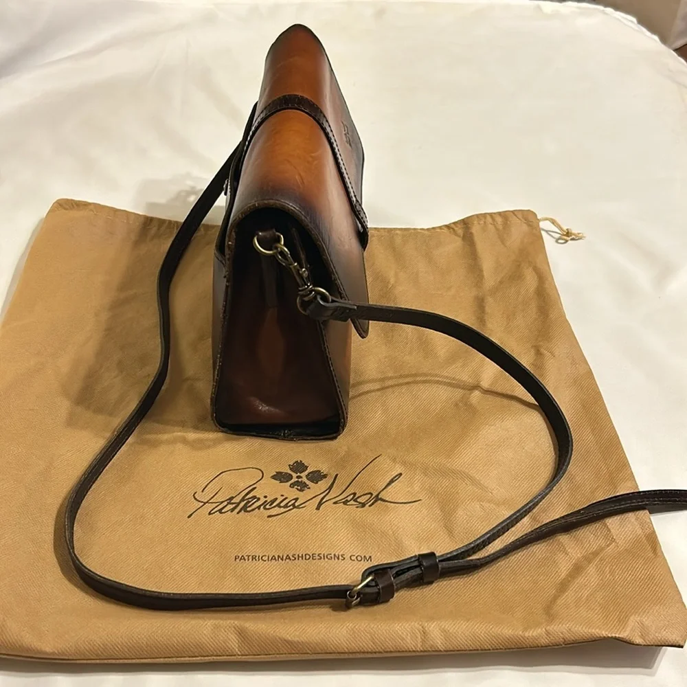 Patricia Nash Classic Crossbody Bag - Picture 3 of 9